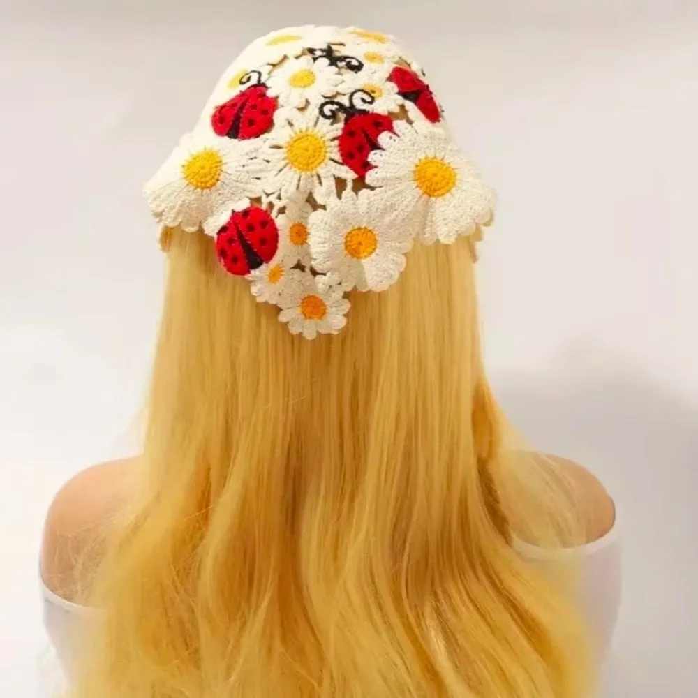 🔹️NWT Crochet Knit Ladybug & Daisy Triangle Hair Bandana